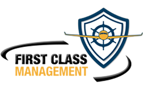 Kundenlogo von First Class Management. Das Textlogo mit dem Namen steht links. Daneben ist ein Schild abgebildet mit Wappen des Unternehmens